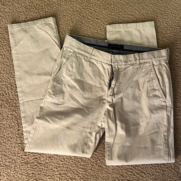 Tommy Hilfiger Other - Tommy Hilfiger Chino Pant Size 31/32 in Creamy White